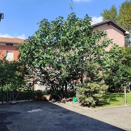 Grigio Perla Panigale, Villetta Con Giardino E Parcheggio Privato Gratuito Fino A Tre Posti Auto Bologna Exterior photo