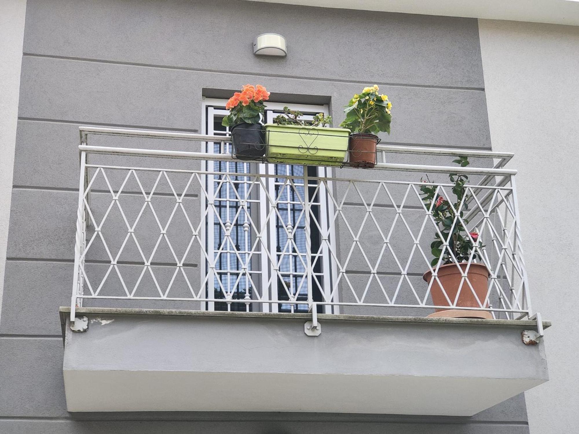Grigio Perla Panigale, Con Giardino E Parcheggio Privato Gratuito Fino A Tre Posti Auto Apartment *