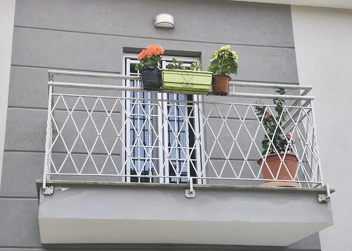 Grigio Perla Panigale, Villetta Di Pregio Con Giardino E Parcheggio Privato Gratuito Fino A Tre Posti Auto