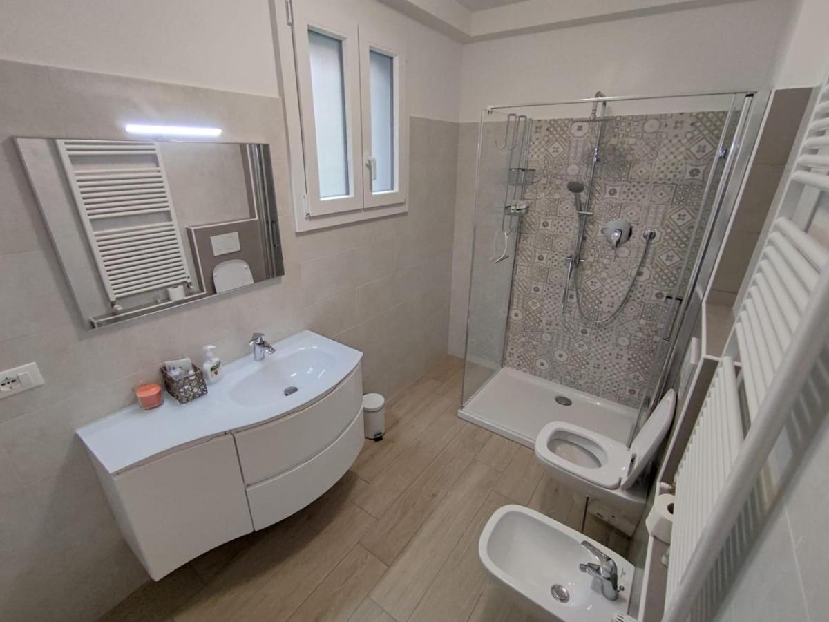 Grigio Perla Panigale, Con Giardino E Parcheggio Privato Gratuito Fino A Tre Posti Auto Appartement Bologna