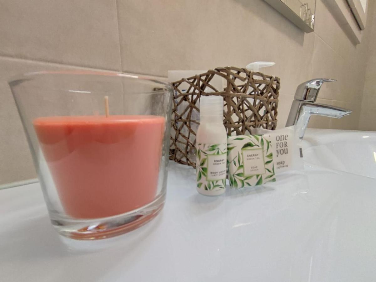 Appartement Grigio Perla Panigale, Con Giardino E Parcheggio Privato Gratuito Fino A Tre Posti Auto *