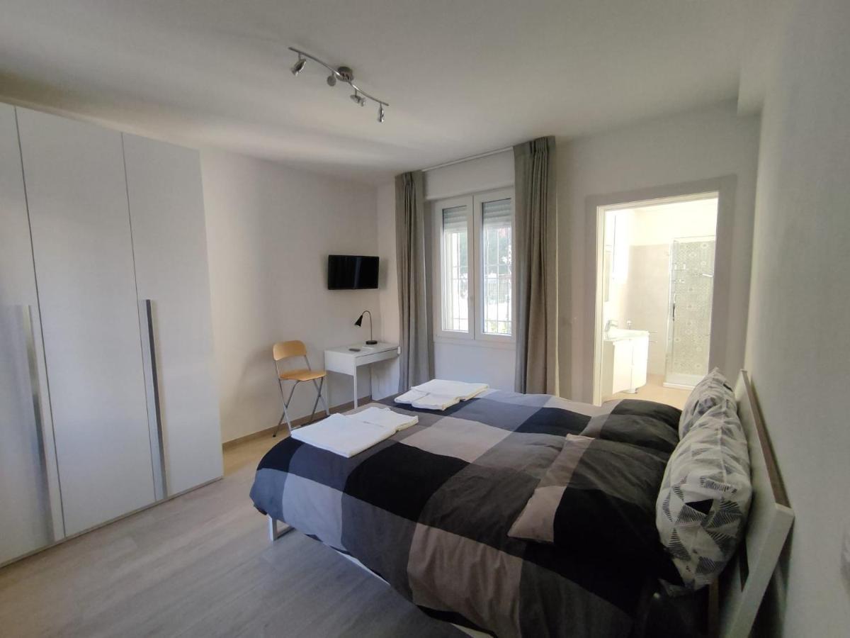 Grigio Perla Panigale, Con Giardino E Parcheggio Privato Gratuito Fino A Tre Posti Auto Appartement *