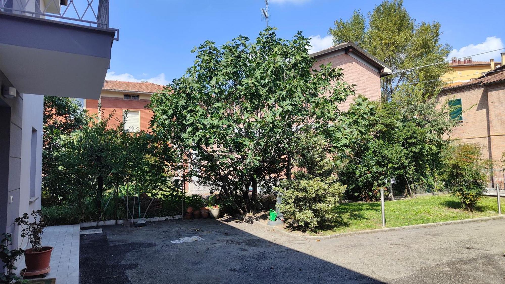 Appartement Grigio Perla Panigale, Con Giardino E Parcheggio Privato Gratuito Fino A Tre Posti Auto Bologna